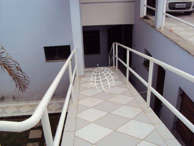 Casa para alugar com 3 quartos, 600m² - Foto 9