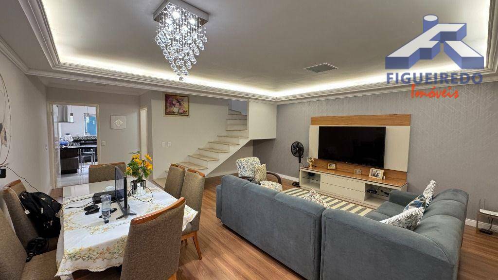 Casa à venda com 2 quartos, 180m² - Foto 4