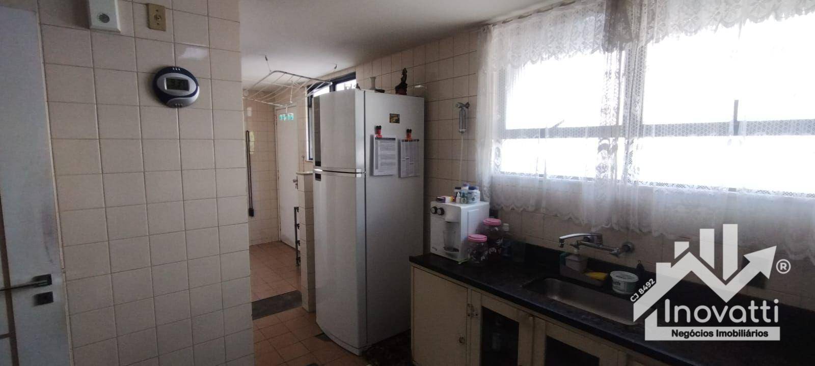 Apartamento à venda com 3 quartos, 120m² - Foto 18