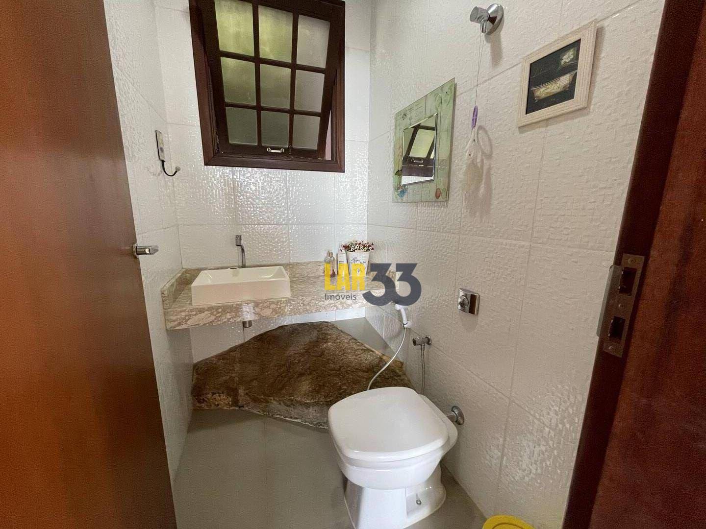 Casa à venda com 6 quartos, 260m² - Foto 26