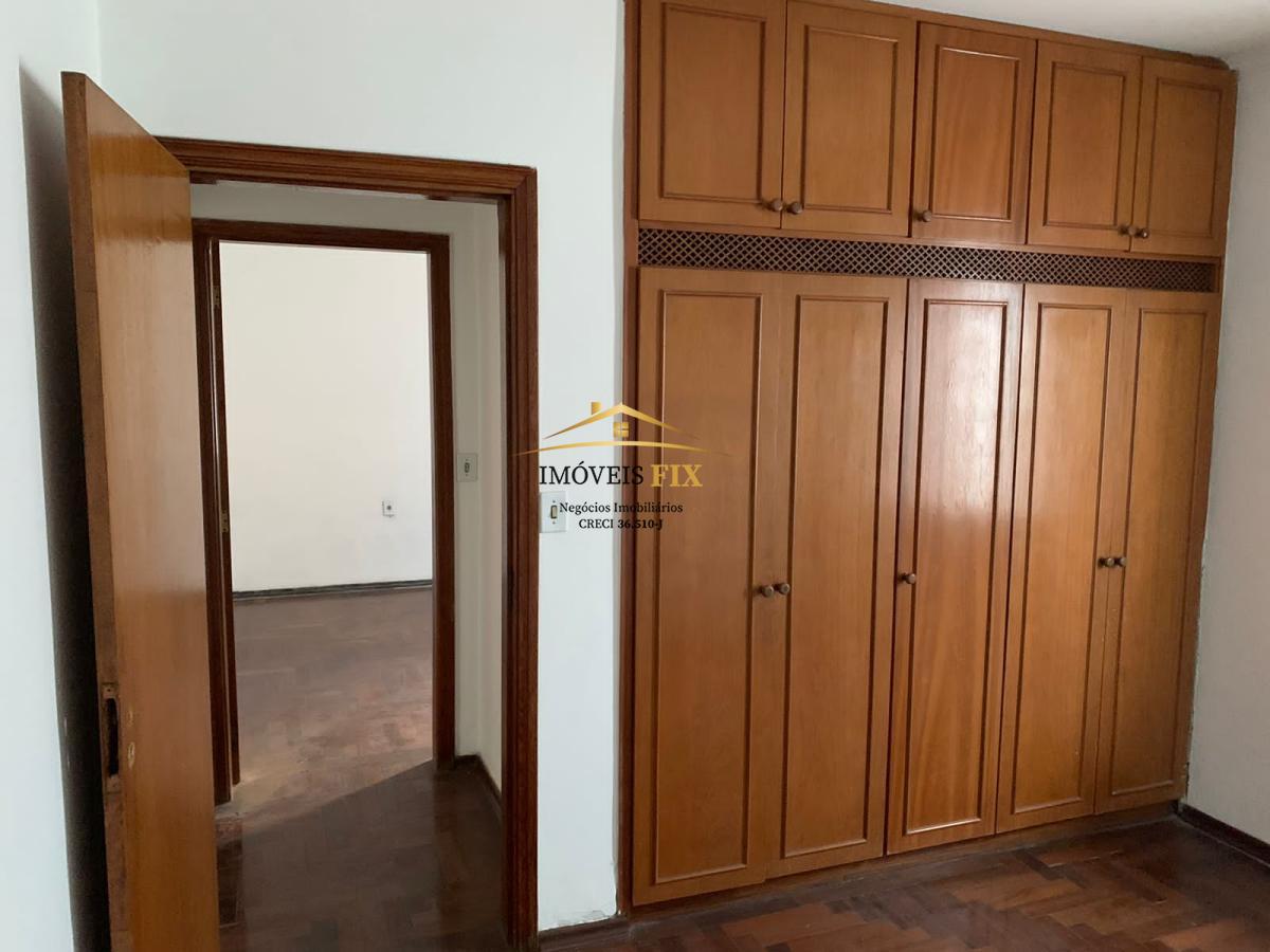 Casa à venda com 3 quartos, 203m² - Foto 14