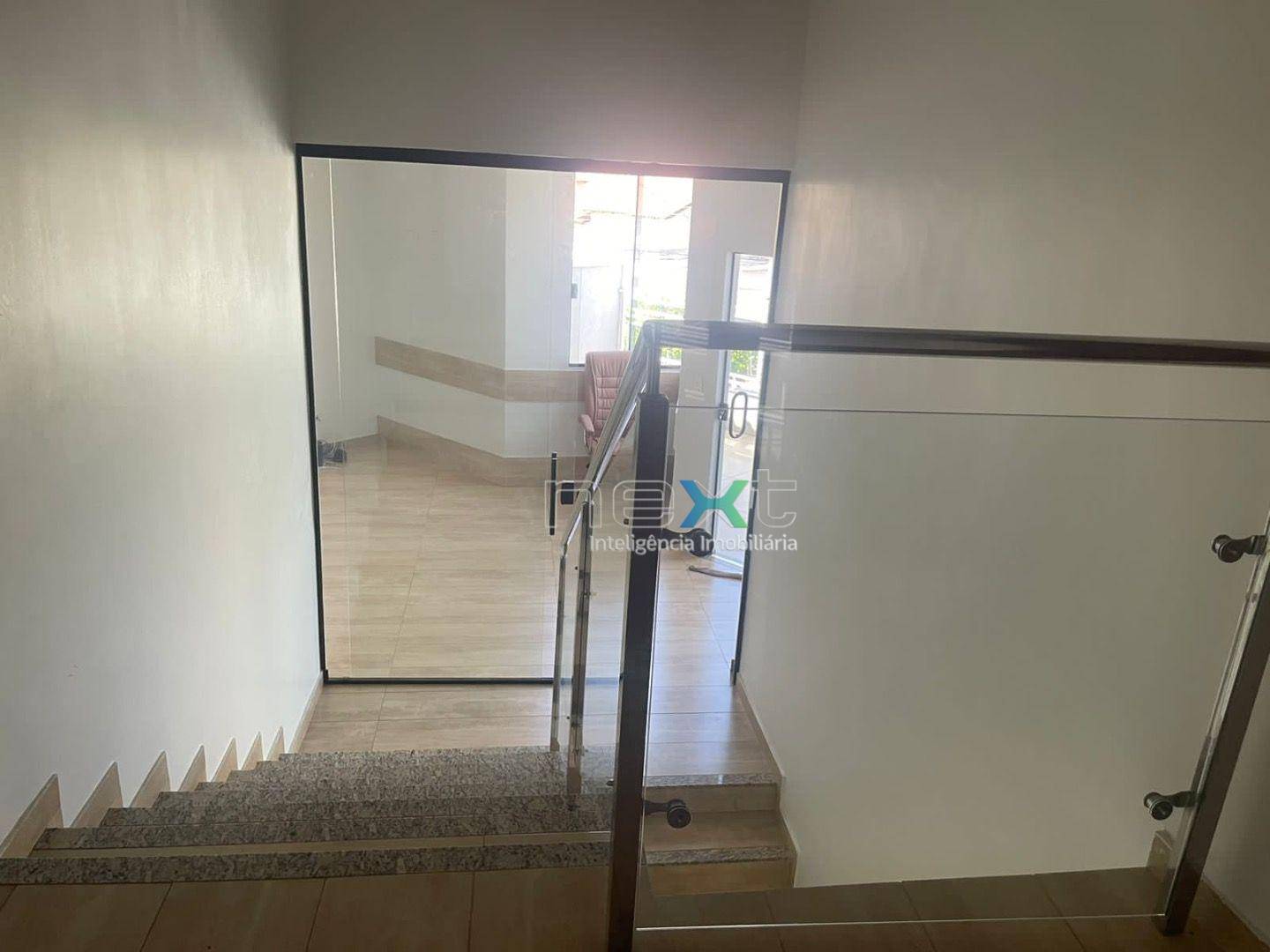 Sobrado à venda com 4 quartos, 235m² - Foto 2