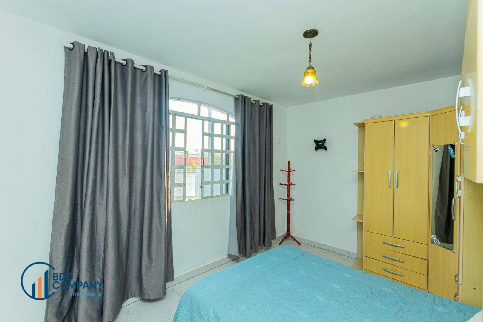 Casa à venda com 3 quartos, 221m² - Foto 9