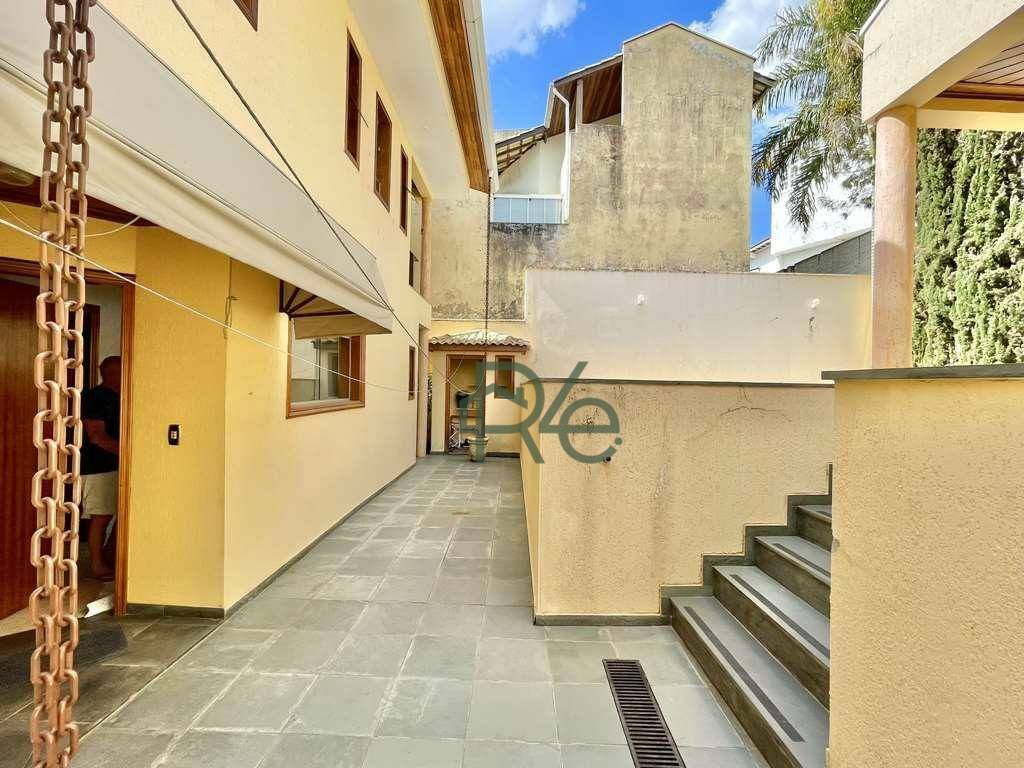 Casa de Condomínio à venda com 3 quartos, 390m² - Foto 19