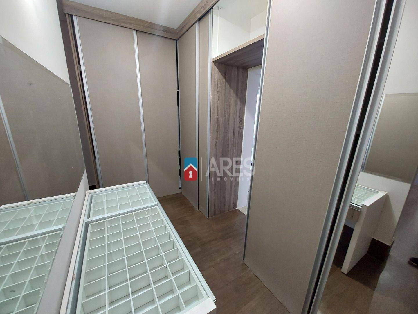 Casa de Condomínio para alugar com 3 quartos, 230m² - Foto 30