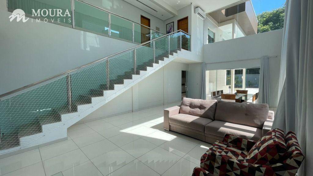 Casa de Condomínio à venda com 5 quartos, 300m² - Foto 3