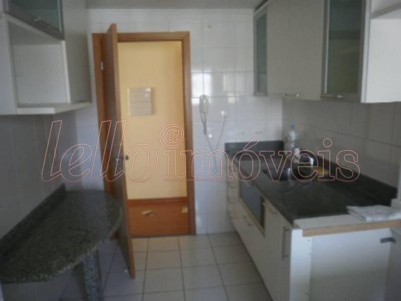 Apartamento para alugar com 3 quartos, 82m² - Foto 15