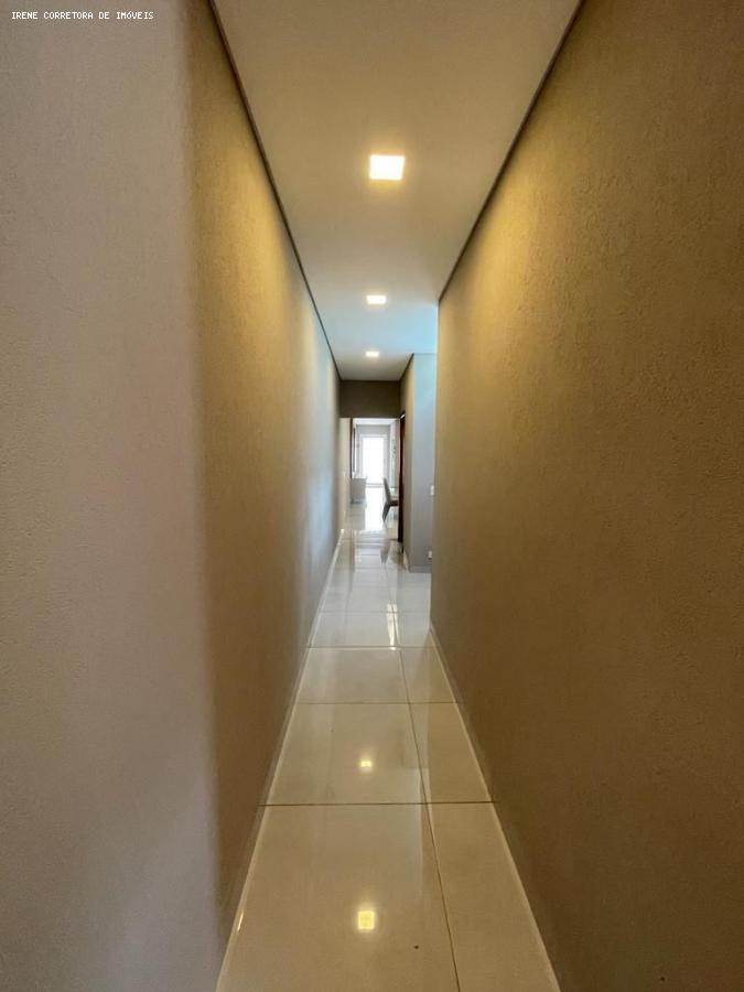 Casa à venda com 2 quartos, 281m² - Foto 17