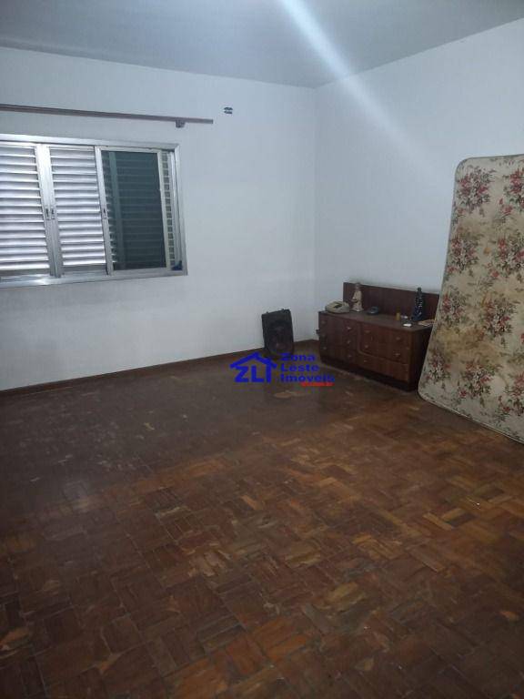 Sobrado à venda com 3 quartos, 336m² - Foto 37