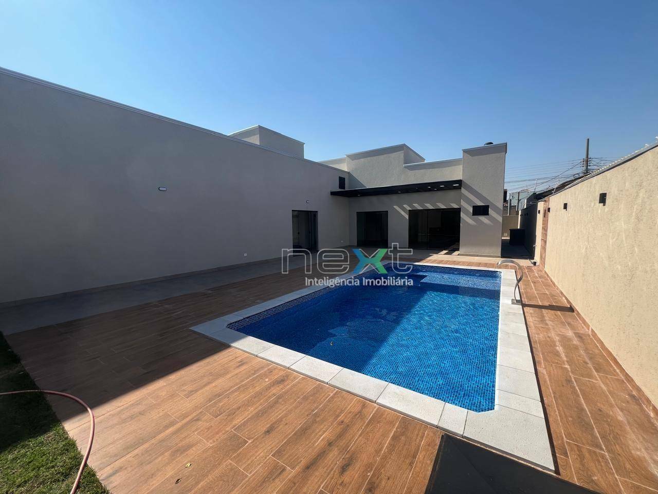 Casa à venda com 3 quartos, 200m² - Foto 14