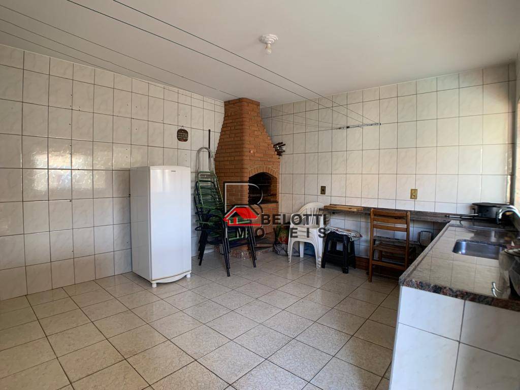 Casa à venda com 5 quartos, 300m² - Foto 12