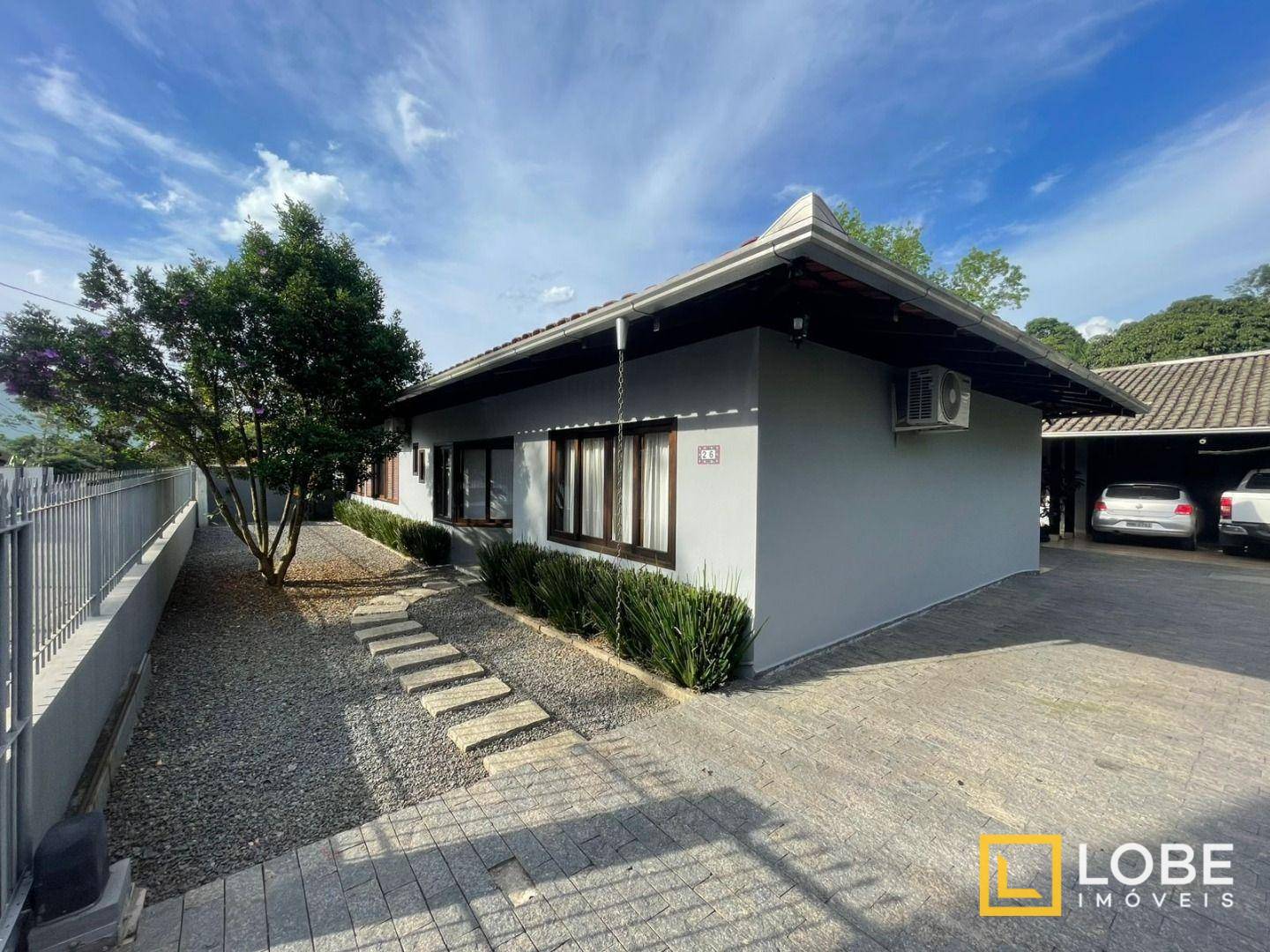 Casa, 3 quartos, 197 m² - Foto 1