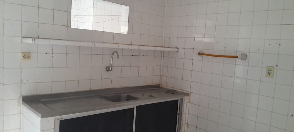 Apartamento para alugar com 3 quartos, 120m² - Foto 17