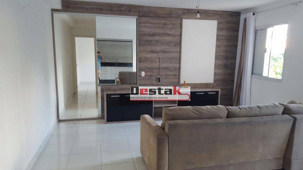 Apartamento à venda com 2 quartos, 72m² - Foto 4