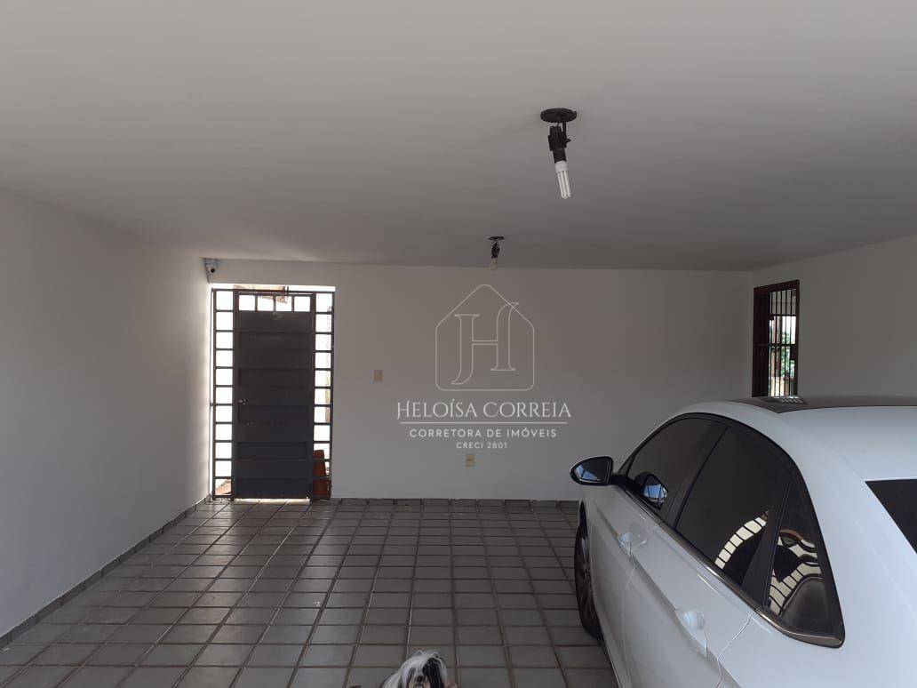 Casa à venda com 5 quartos, 280m² - Foto 2