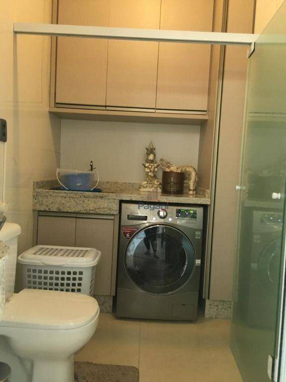 Casa de Condomínio à venda com 3 quartos, 240m² - Foto 4