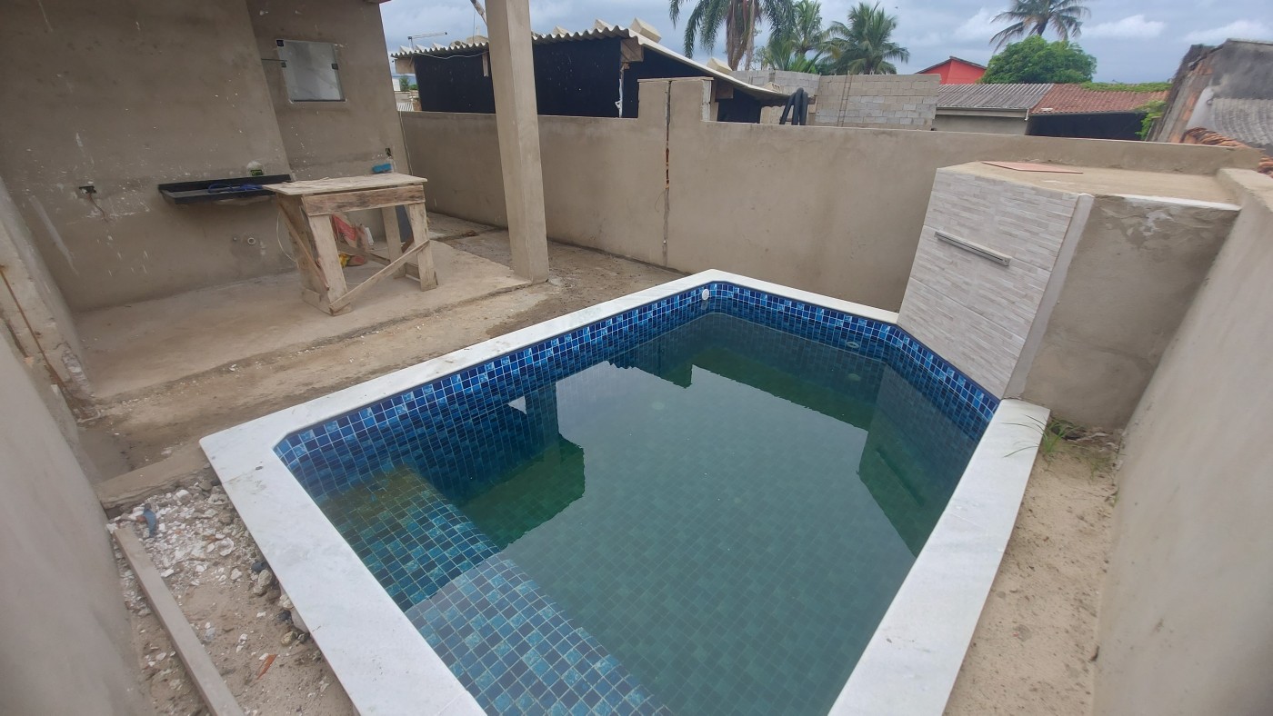 Casa à venda com 2 quartos, 150m² - Foto 1