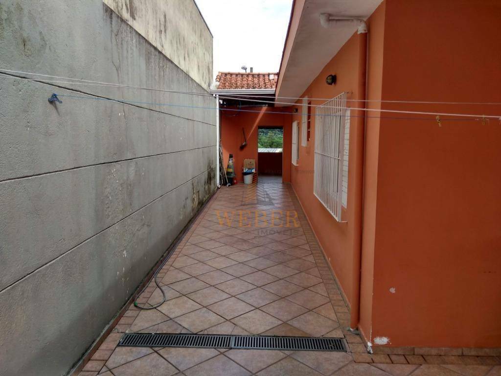 Casa à venda com 3 quartos, 300m² - Foto 35