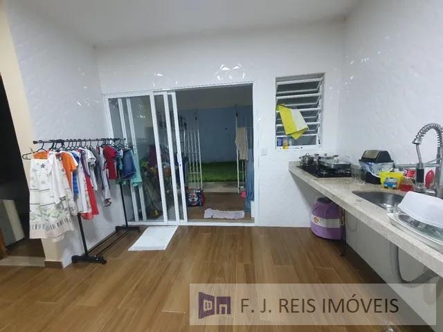 Casa à venda com 4 quartos, 260m² - Foto 9