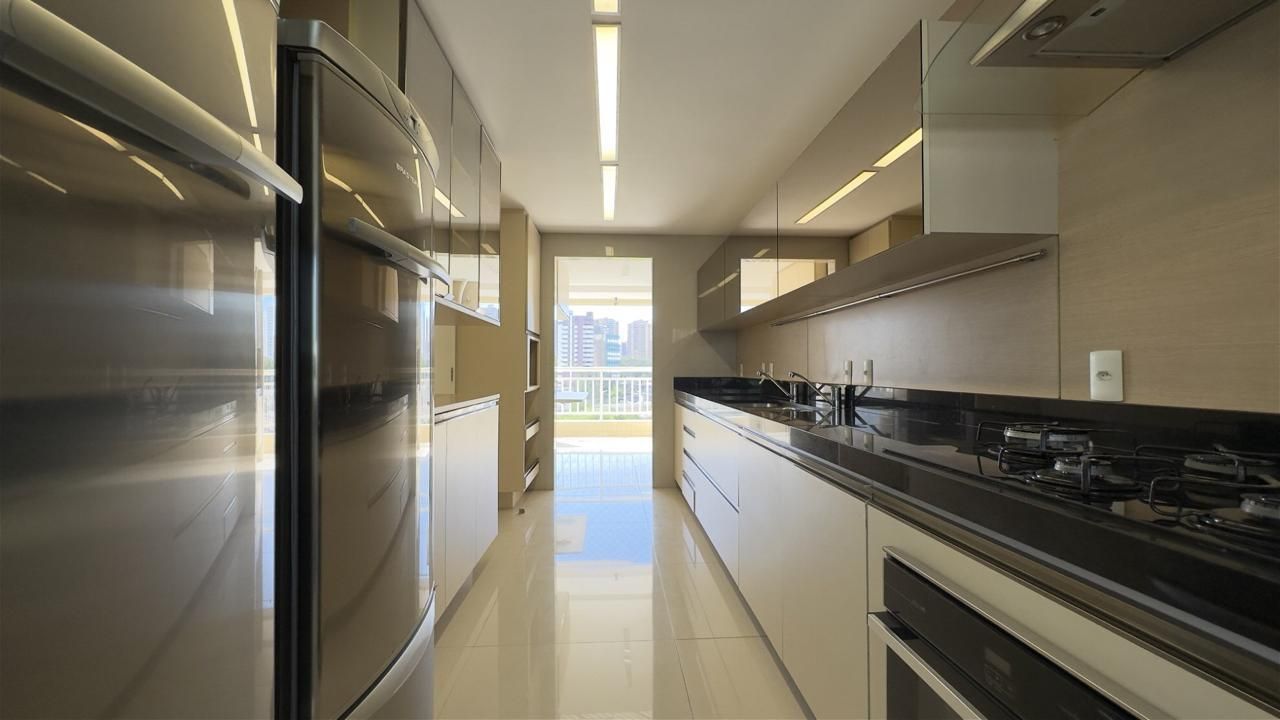 Apartamento à venda com 4 quartos, 232m² - Foto 5