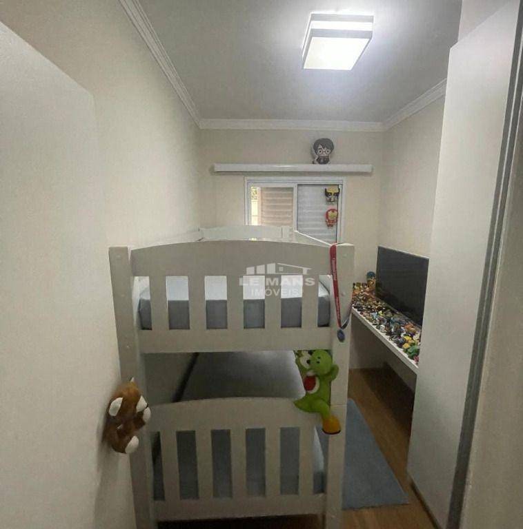 Apartamento à venda com 3 quartos, 75m² - Foto 9