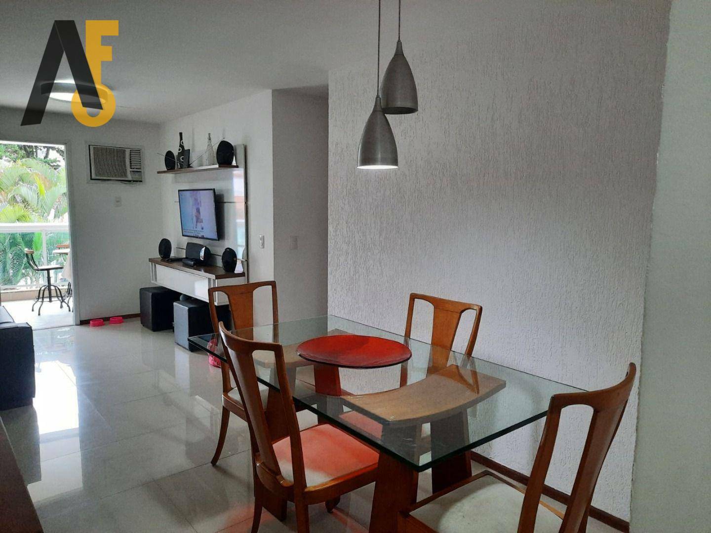 Apartamento à venda com 3 quartos, 81m² - Foto 2