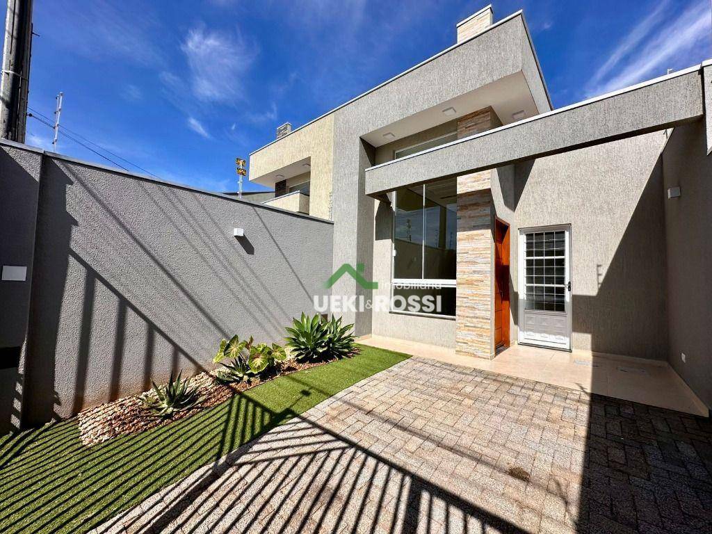 Casa à venda com 3 quartos, 78m² - Foto 1