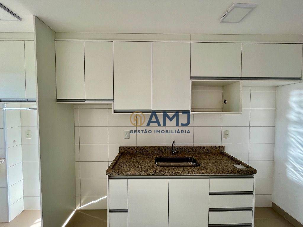 Apartamento à venda com 3 quartos, 83m² - Foto 3