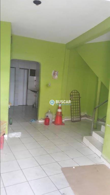 Casa à venda com 2 quartos, 47m² - Foto 2