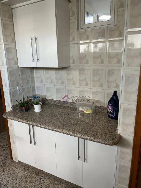 Apartamento à venda com 4 quartos, 198m² - Foto 10