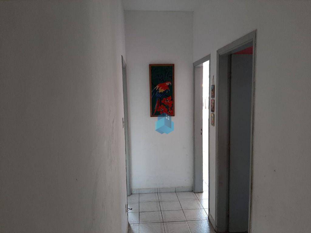 Casa à venda com 3 quartos, 197m² - Foto 9