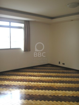 Apartamento à venda com 3 quartos, 185m² - Foto 4