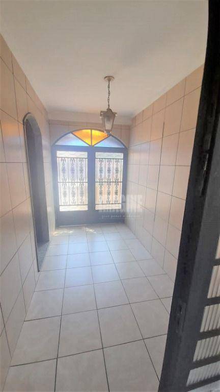 Sobrado à venda com 4 quartos, 210m² - Foto 14