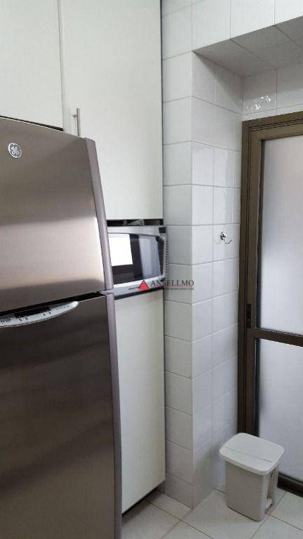 Apartamento para alugar com 3 quartos, 100m² - Foto 11