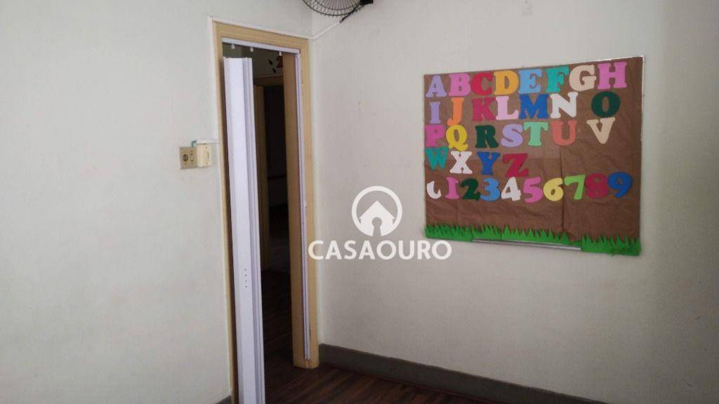 Casa à venda com 10 quartos, 334m² - Foto 19