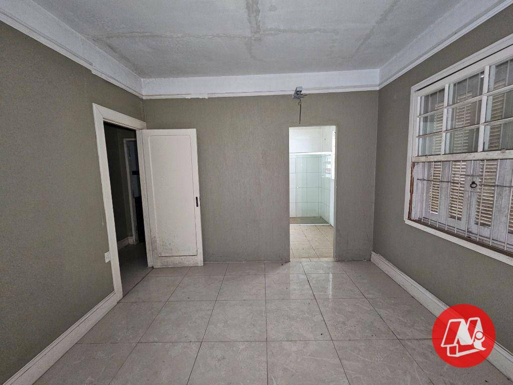 Casa para alugar com 4 quartos, 280m² - Foto 12