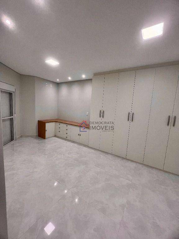 Sobrado à venda com 3 quartos, 210m² - Foto 34