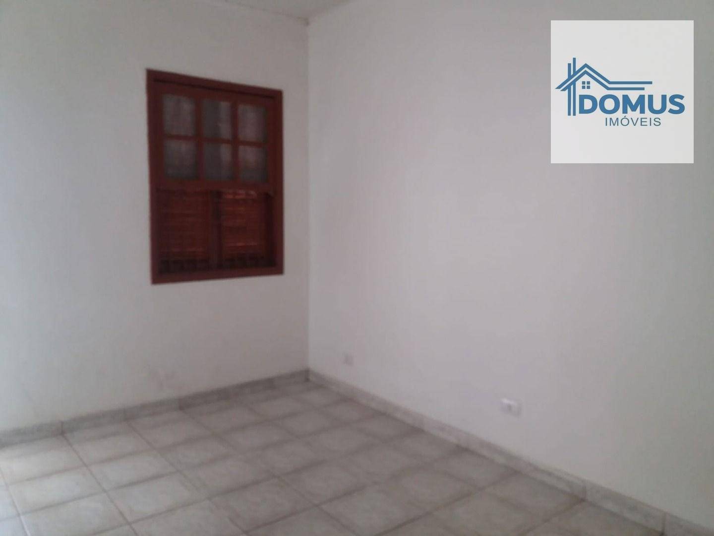 Casa para alugar com 4 quartos, 180m² - Foto 6