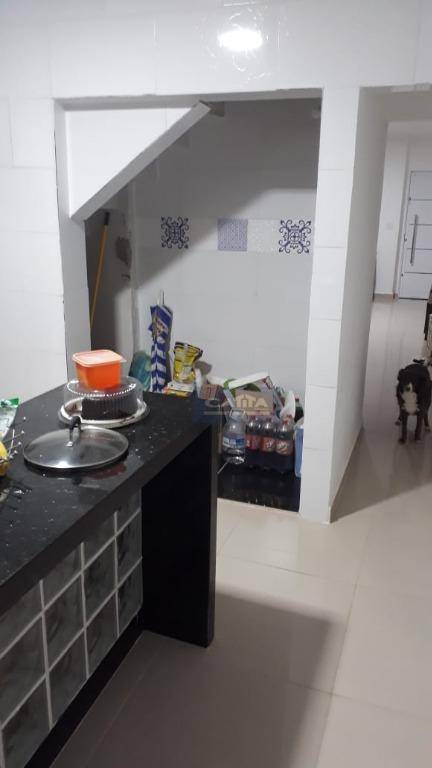 Sobrado à venda com 2 quartos, 150m² - Foto 6