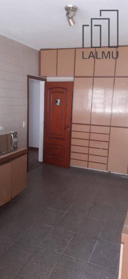 Casa para alugar com 3 quartos, 256m² - Foto 28