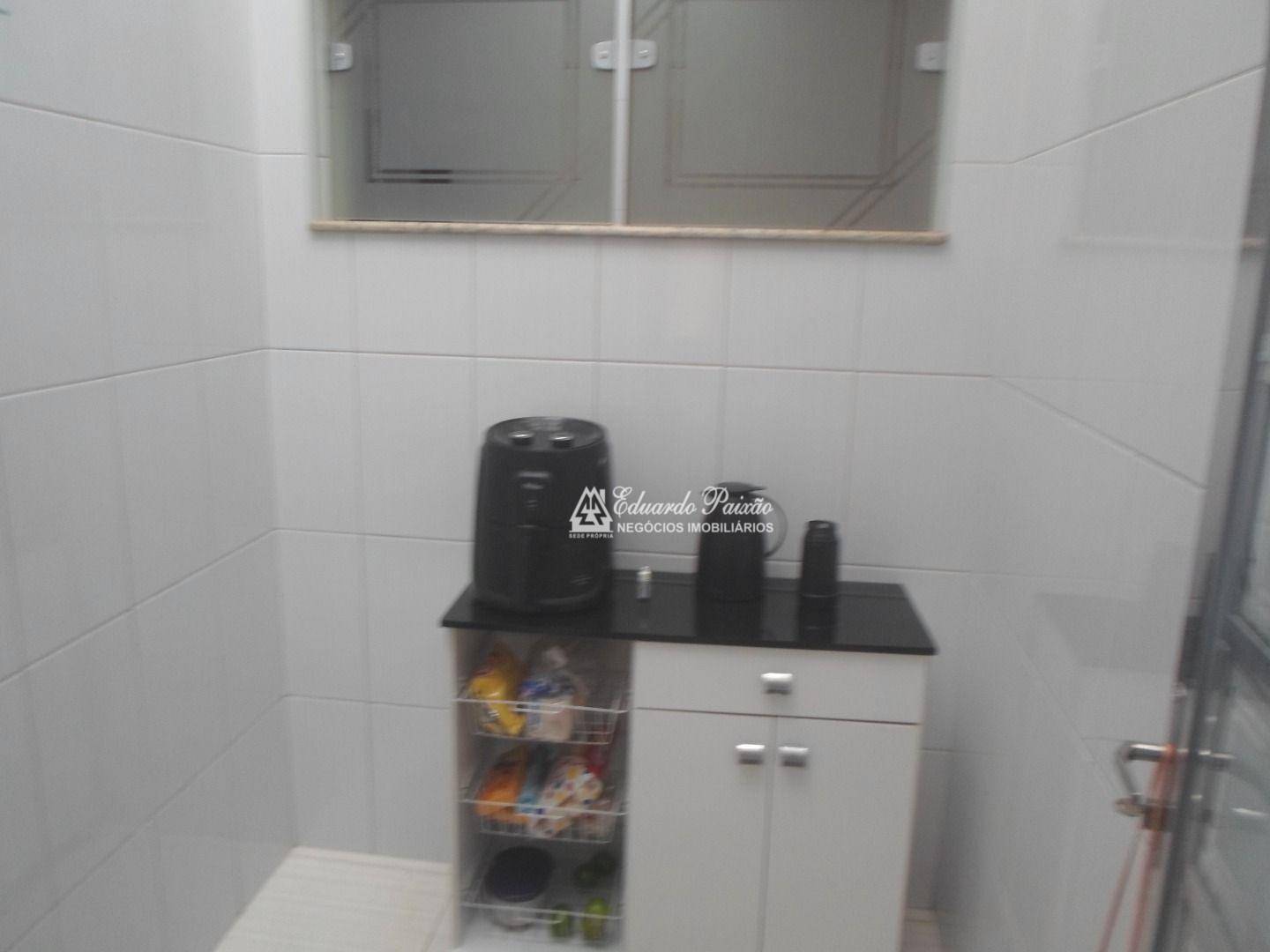 Casa à venda com 3 quartos, 240m² - Foto 28