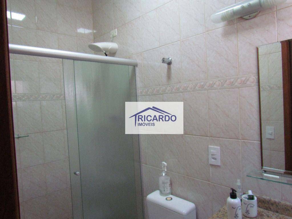 Casa de Condomínio à venda com 3 quartos, 240m² - Foto 35