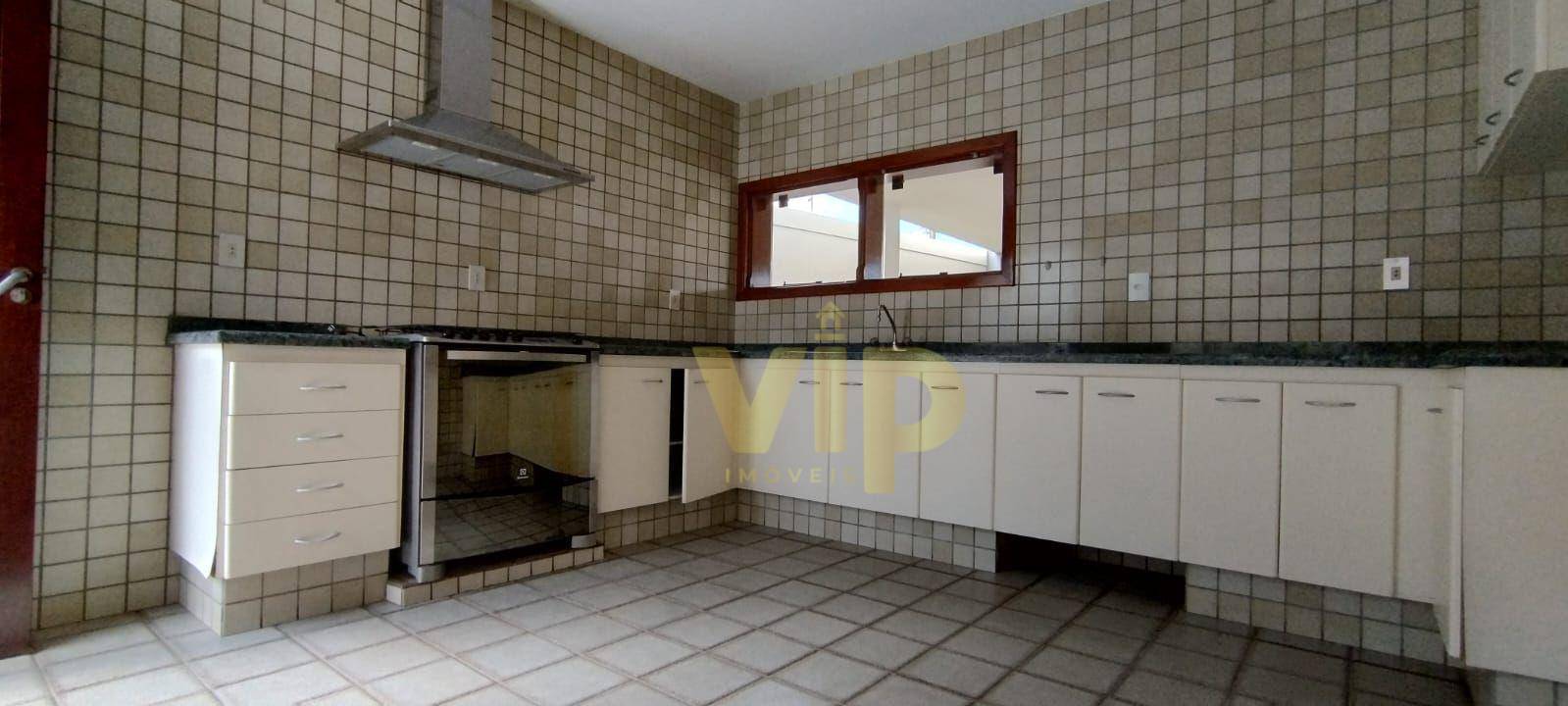 Casa à venda com 4 quartos, 424m² - Foto 3