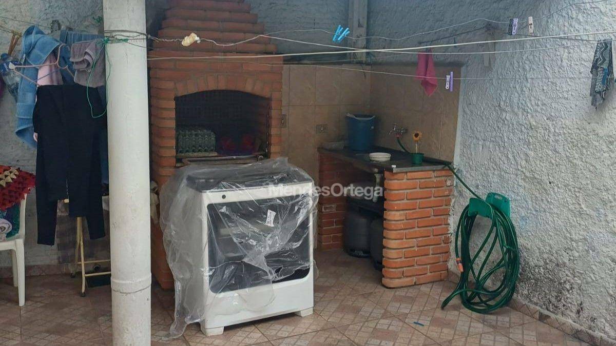 Casa à venda com 5 quartos, 280m² - Foto 3