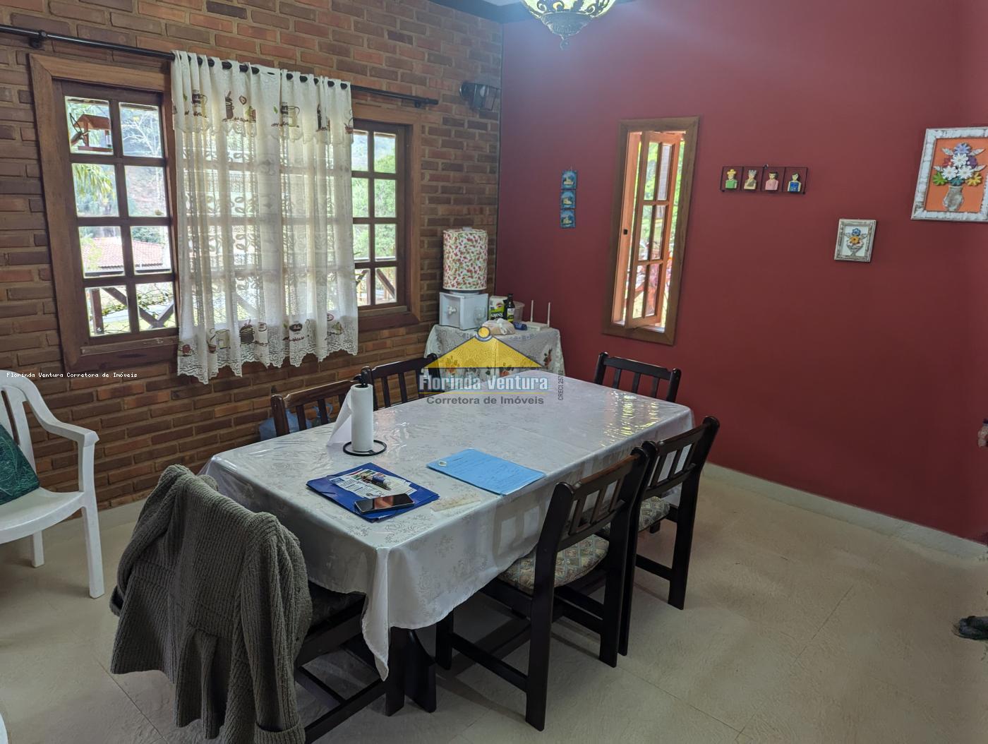 Casa à venda com 3 quartos, 300m² - Foto 25