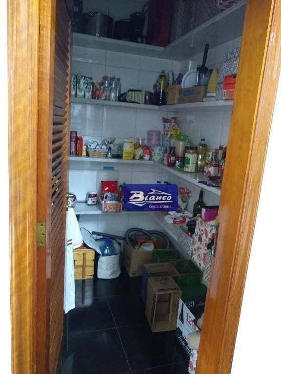 Sobrado à venda com 3 quartos, 330m² - Foto 42