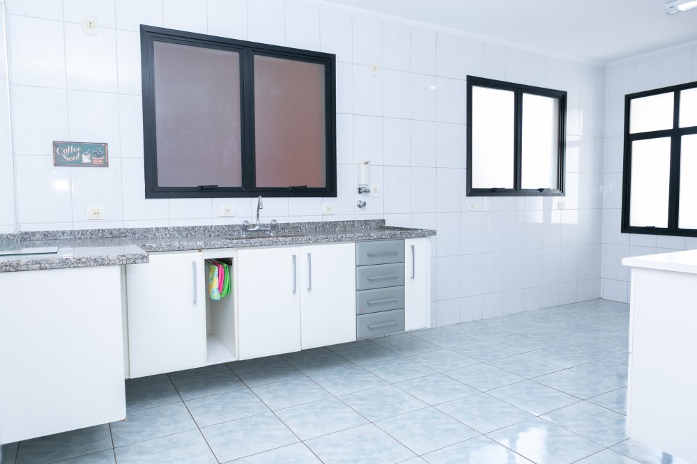 Apartamento para alugar com 4 quartos, 193m² - Foto 6