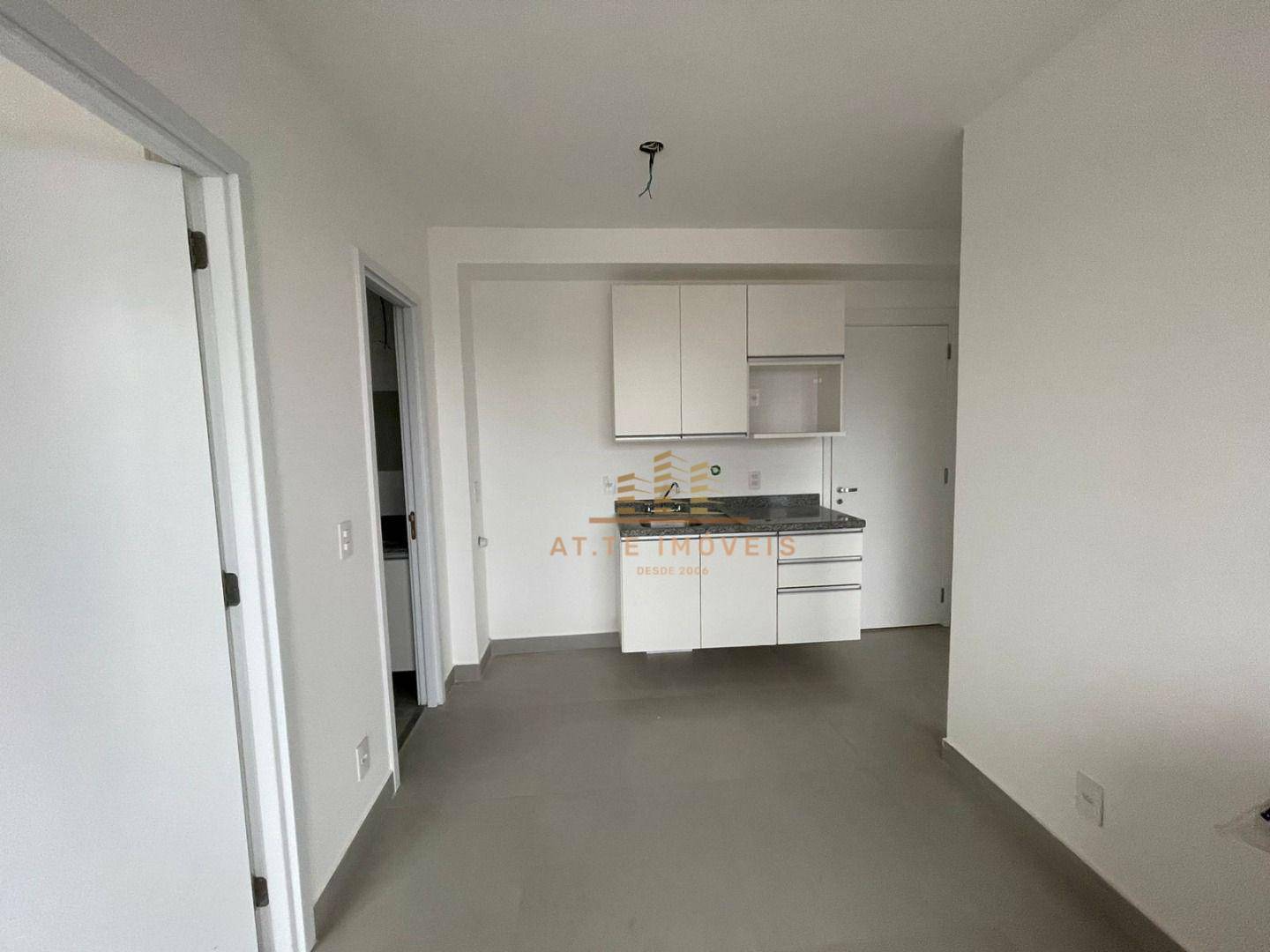 Apartamento à venda com 2 quartos, 37m² - Foto 2