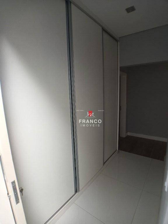 Casa de Condomínio à venda com 3 quartos, 400m² - Foto 30