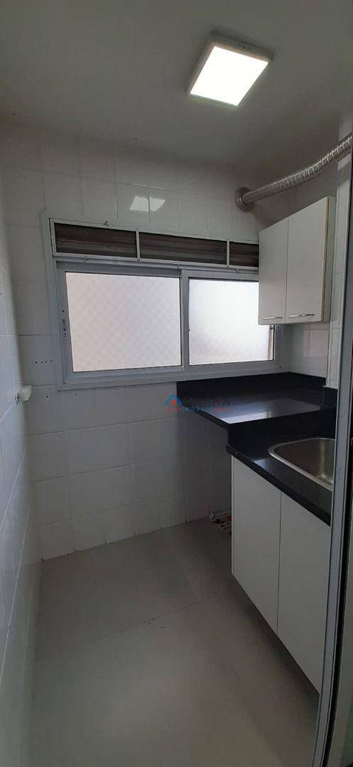 Apartamento à venda com 2 quartos, 64m² - Foto 2